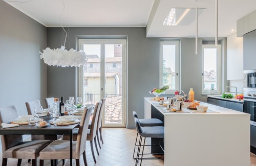 Lucca Historical Center Apartment | 2 bedrooms Modern Penthouse with View in Lucca