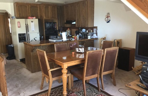 Tahoe Village Apartment | 2 Bedrooms with a Lakeview, Kitchen, Fireplace, near Heavenly Boulder