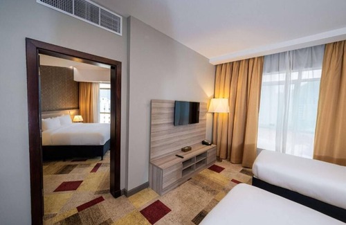 Mecca House | 2 Beds: Mercure Makkah Aziziah