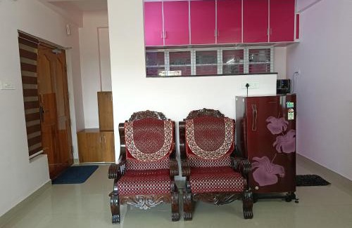 North Nada Apartment | 2 BHK Furnished Flat - 200 m to Guruvayur Temple - For FAMILIES ONLY
