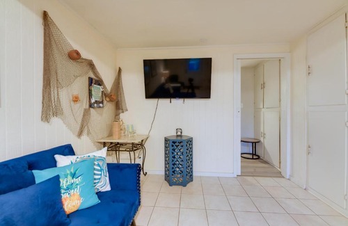 Fulton House | 2 Blocks to Bay Cabana Breeze Rockport Rental!