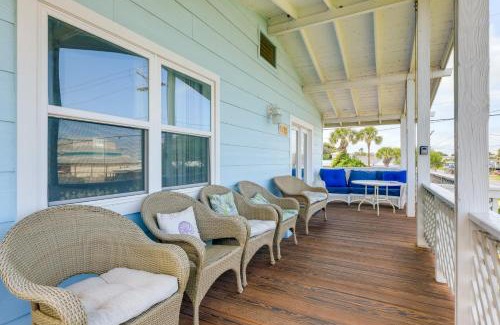 Fulton House | 2 Blocks to Bay Misty Harbor Rockport Home