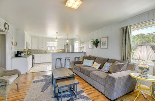 Fulton House | 2 Blocks to Bay Misty Harbor Rockport Home
