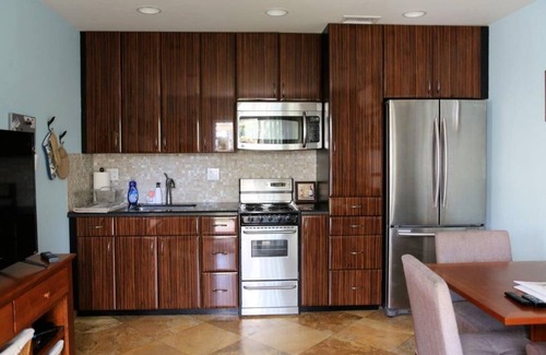 Encinitas House | 2-blocks to Moonlight Beach, Private Yard, AC, bikes, Over 200 5-star reveiws