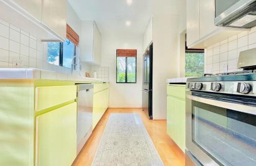 Lucerne - Higuera House | 2 BR 2 BA - Eco House and Garden Vacation Retreat and Remote Workspace for Families, Couples and Solo Travelers in Coveted Culver
