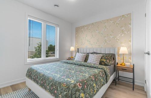 Niagara Falls Apartment | 2 BR at 17 Mins Walk to Falls,Patio,BBQ and Outdoor Space