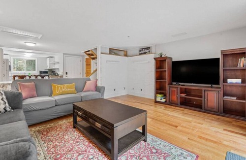 Thornton Condo | 2-BR Condo Near Welch-Dickey and Waterville Valley