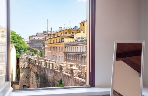 Rione XIV Borgo Apartment | 2 BR Flat with Vatican Terrace