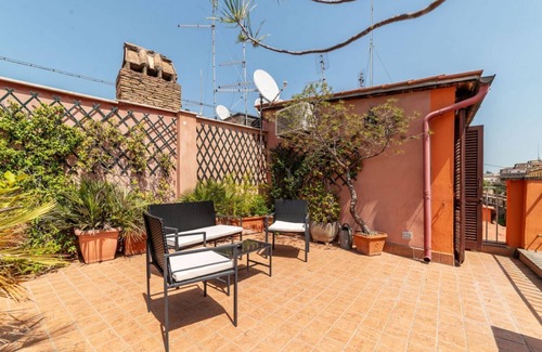 Rione XIV Borgo Apartment | 2 BR Flat with Vatican Terrace