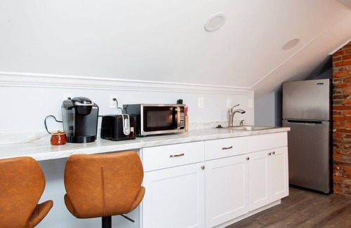 Oxon Hill Apartment | 2-BR Hideaway ✫ Ntnl Harbor ✫ MGM Casino ✫ Outlets