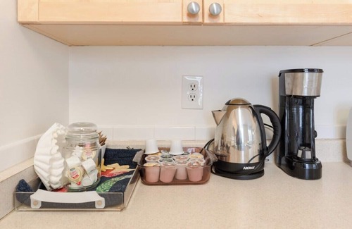 Reston House | 2 BR Practical Comfy 5min Metro 15min IAD 20min DC