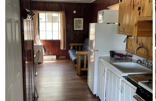 Lake Luzerne-Hadley Cabin | 2 BR Waterfront Cottage Overlooking the Water and Mountain Sunsets!