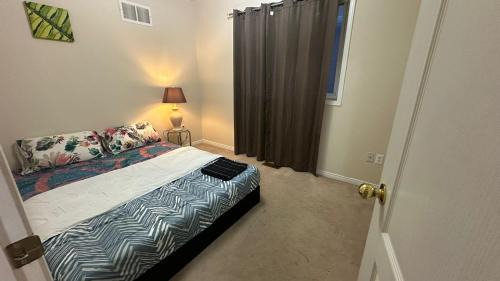Brampton House | 2 Brampton Homestay- Great Location near All Amenities