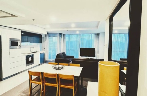 Surfers Paradise Apartment | 2 BRM Surfers Paradise H Resort