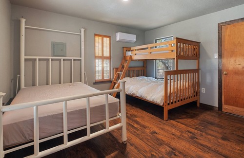 Hondo Cabin | 2 Cabins on 41 Acres 5 miles North of Hondo.