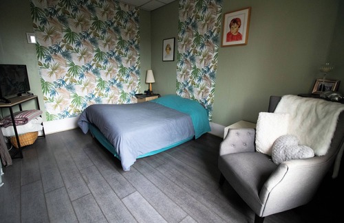 Abbesses Bed & Breakfast | 2 Chambres D'hotes Jusqu'à 6 Personnes