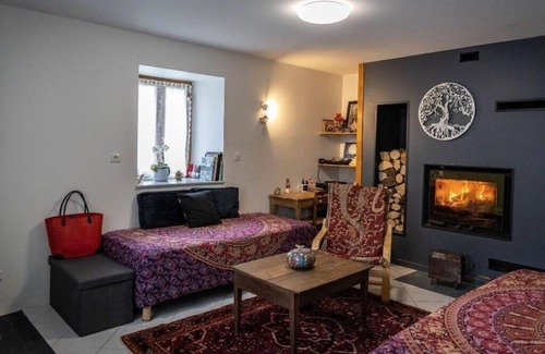 Baignes Bed & Breakfast | 2 Chambres table d'hôtes in the countryside le nid qui danse near Vesoul 2 to 6 pers.