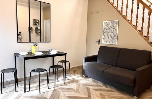 Montreuil Apartment | #2 Charmante Maison à 4 Minutes du Métro Robespierre