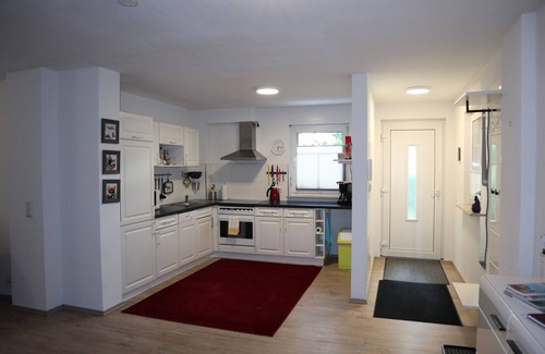 Kleinzschachwitz Condo | 2 comfortable apartments in the countryside, terrace, sep. Entrance Kleinzschachwitz L.Ehrlich