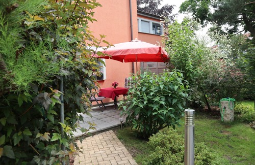 Kleinzschachwitz Condo | 2 comfortable apartments in the countryside, terrace, sep. Entrance Kleinzschachwitz L.Ehrlich