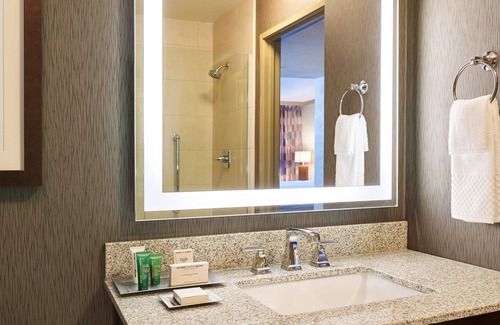 El Conquistador Hotel | 2 Connecting Suites at a 4⭐️ Hotel