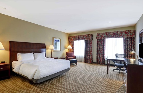 Soncy Hotel | 2 Connecting Suites at a Hotel