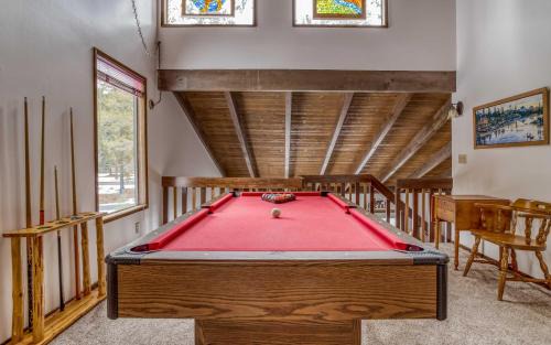 Tennis Village House | 2 Fawn Lane - Meredith Lodging