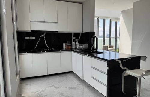 North Ridge Apartment | 2-Floor, 2 Bd Penthouse w/Panoramic View of Osu