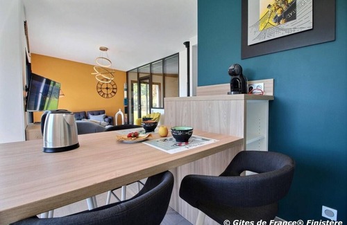 Telgruc-sur-Mer House | 2-Gite 4* NEUF avec SPA intérieur - Jardin clos - mer : Phare de la Jument (2)