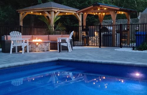 North Eastham House | 2 Homes -10 Min Walk to Beach. NEW 18x36 In Ground Pool-Backyard Gathering Space