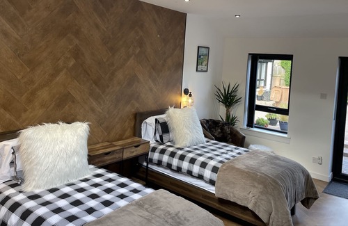 Strathkinness Apartment | 2 hours use of luxury Trackman Golf Studio included, 3 miles from Old Course