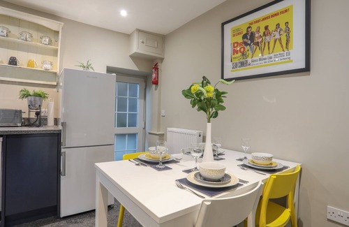 Corwen Cottage | 2 IVY HOUSE, pet friendly, character holiday cottage in Corwen