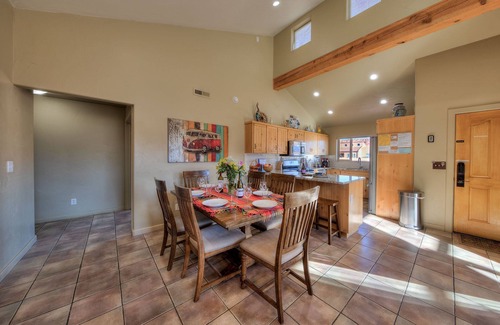 Moab South Valley House | 2 King Beds, Amazing Views, Pool-seasonal & Hot tub-year round