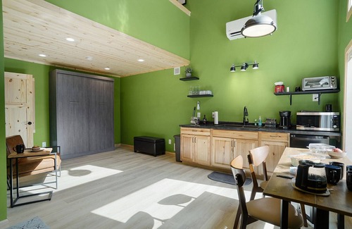 Ashland Cabin | 2 Level Cabin w/Hot Tub & Fireplace. 1.5 Bathrooms, 2 Queen Beds. Pet Friendly!