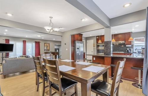 Berryessa House | 2 Living rooms+XL bedrooms+Patio&Grill+3 BA!