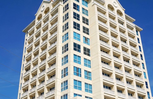Lapu-Lapu Condo | 2 Lux. 2BR-condos next door total 4BR - B-2 pools - beach amazing seaviews