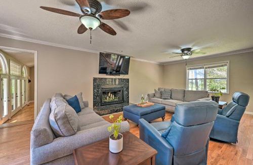 Clemson Villa | 2 Mi to Clemson Central Villa with Deck, Near Lakes