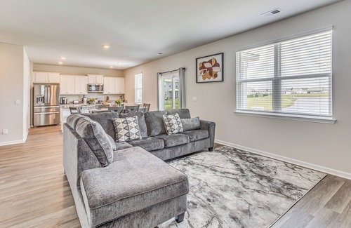 Carolina Forest House | 2 Mi to Golf: Myrtle Beach Home w/Pool Access!