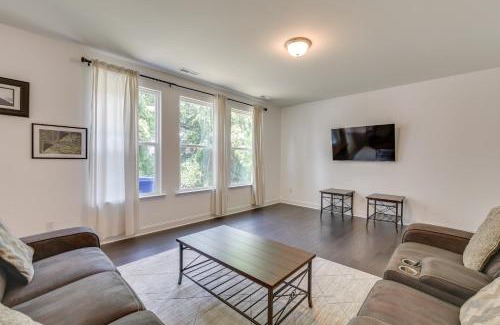 South Belmont House | 2 Mi to Historic Dtwn Belmont Family Gem with Patio