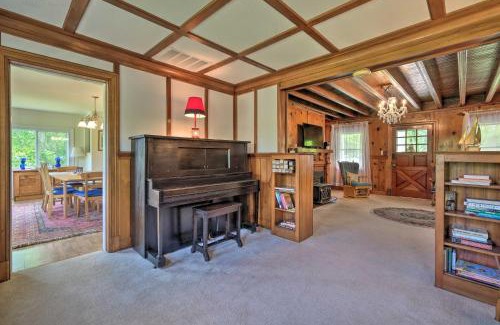 California House | 2 Mi to Lighthouse Waterfront Home with Dock!