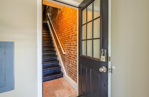 Bloomingdale House | 2 Mi to National Mall WFH-Friendly DC Townhome