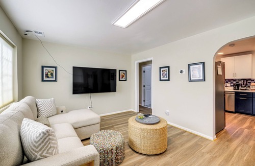 Woodbridge House | 2 Mi to Potomac Mills: Modern Home in Woodbridge