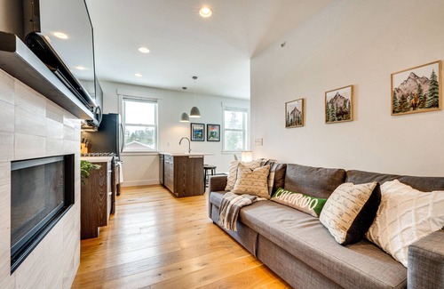 Grand Lake Condo | 2 Mi to RMNP: Mtn-View Grand Lake Loft!