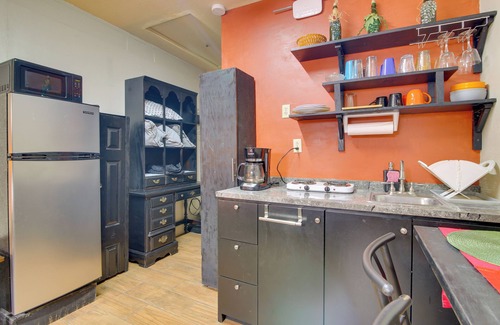 Sebastian Apartment | 2 Mi to Shopping & Dining: Santa Rosa Studio