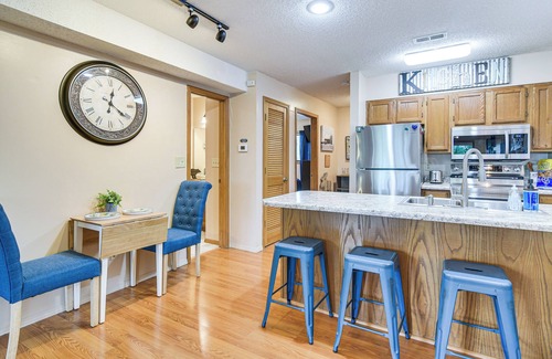 Notch Estates Condo | 2 Mi to Silver Dollar City: Inviting Family Escape