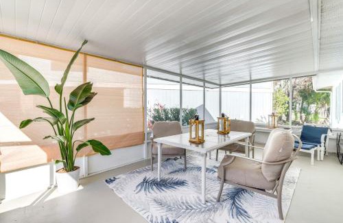 Crystal River House | 2 Mi to Three Sisters Springs Home with Patio