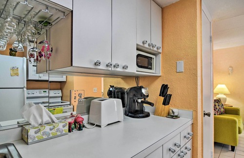 St. Pete Beach Condo | < 2 Mi to Upham Beach: Colorful Bungalow w/Pool