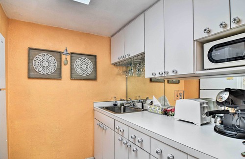 St. Pete Beach Condo | < 2 Mi to Upham Beach: Colorful Bungalow w/Pool