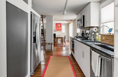 East Hampton North House | 2 miles to Main Beach Zero miles to Tranquility