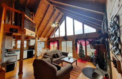 Slaty Fork House | 2 Miles to Snowshoe Secluded 3BR Log Cabin on 9 acres Hot Tub Waterfall WIFI